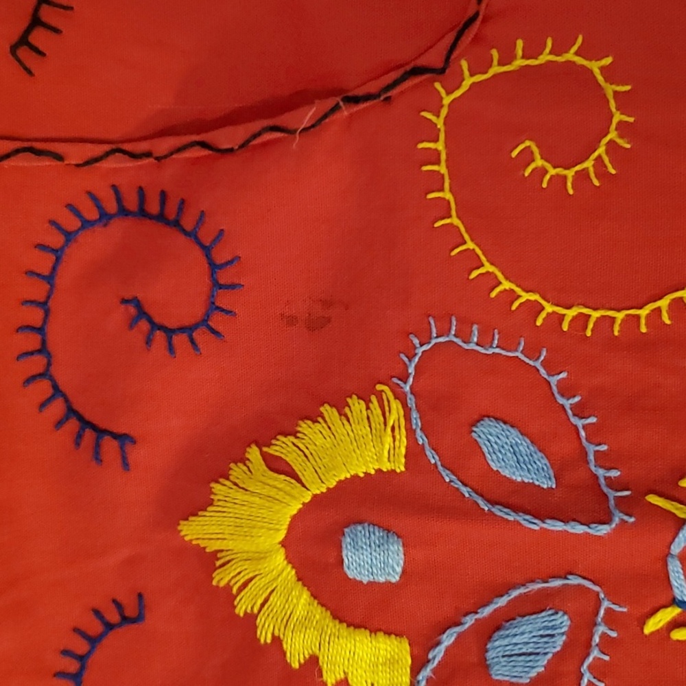 Vintage Hand Embroidered Portugal Half Apron - Picture 6 of 10